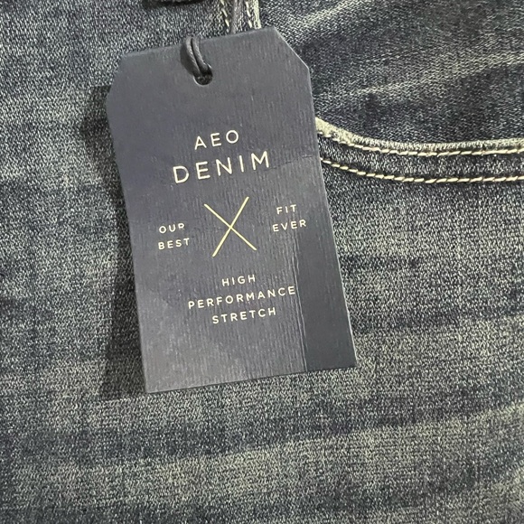 NWT American Eagle Outfitters Women’s Jeans - Picture 3 of 6